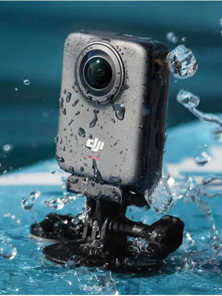 <h2>DJI Osmo 360 zem ūdens</h2>
